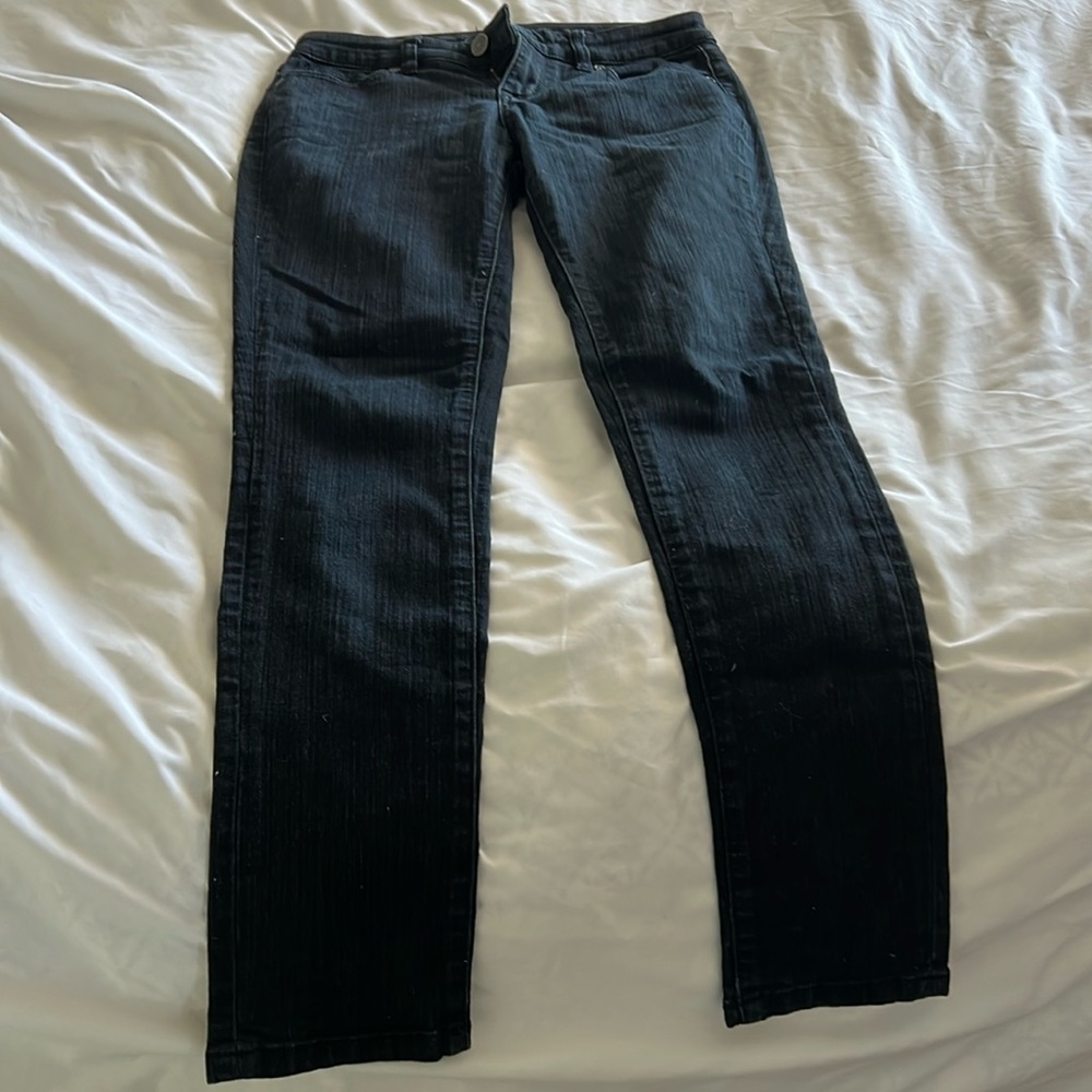 Lacie’s Size 2 Short, Limited, Dark Navy Denim 917 Jeans
